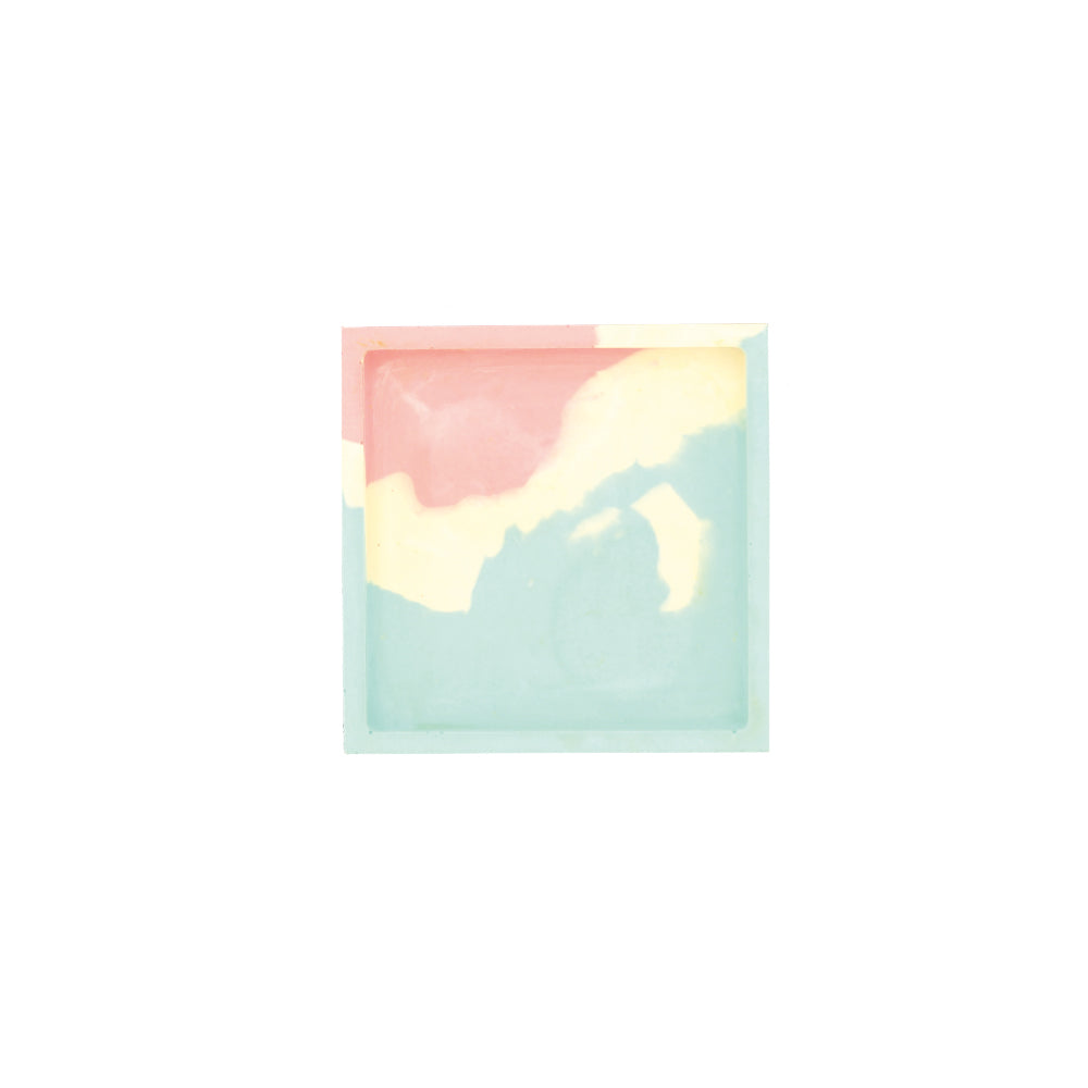 Silikonform zur Herstellung von quadratischen Untersetzen mit Gießpulver wie Jesmonite, Keraflott und Raysin.