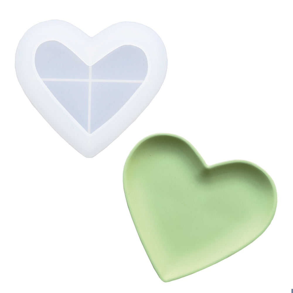Silikonform zur Herstellung eines herzförmigen Untersetzers mit Gießpulver wie Jesmonite, Keraflott und Raysin.