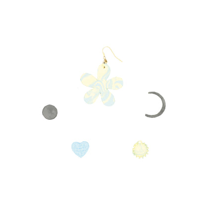 Silikonform zur Herstellung von Ohrringen mit Gießpulver wie Jesmonite, Keraflott und Raysin.