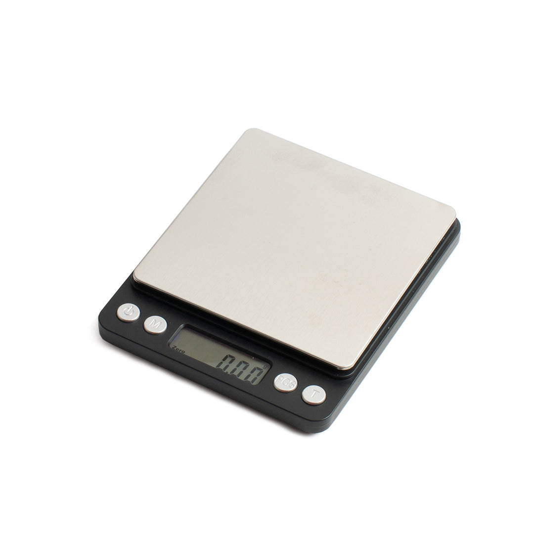 Digitale Feinwaage zum Abwiegen von Kerzenmaterial im Milligrammbereich